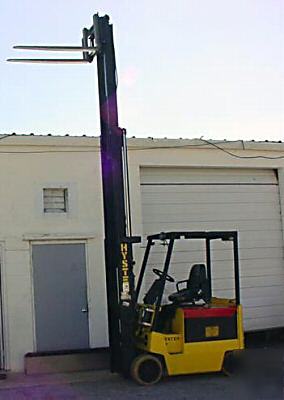 Hyster electric forklift 5000 lb,187