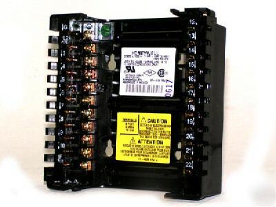 New honeywell Q7800A1005 subbase from factory-- ( ) 
