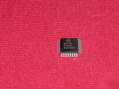 100 pc. MC100EP445: 3.3V / 5VECL 8-bit serial/parallel 