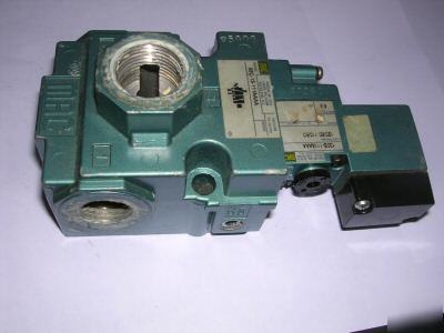 Mac pneumatic valve 56C-13-111AA solenoid-pilot 1/2NPT