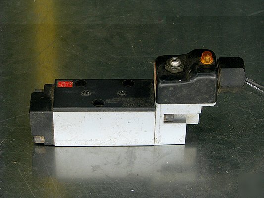 Shrader bellow pneumatic valve L7452410153 120VAC