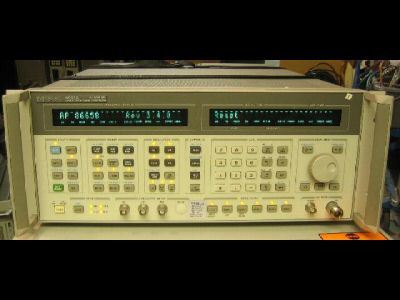 Hp 8665B synthesized signal generator .1-6000MHZ 
