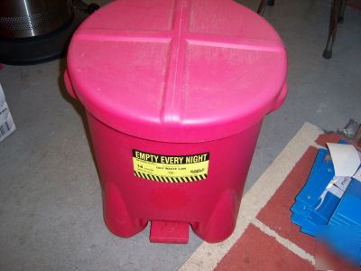 Oily waste container 14 gals 9337FL eagle