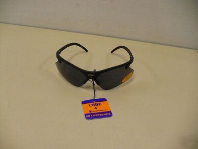 Safety glasses code 4 black frame with smoke lens