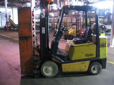 Late model yale 5000 lb. forklift squeeze truck nice