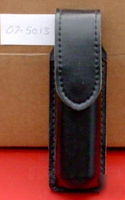 Safariland plain black leather mace oc holder 