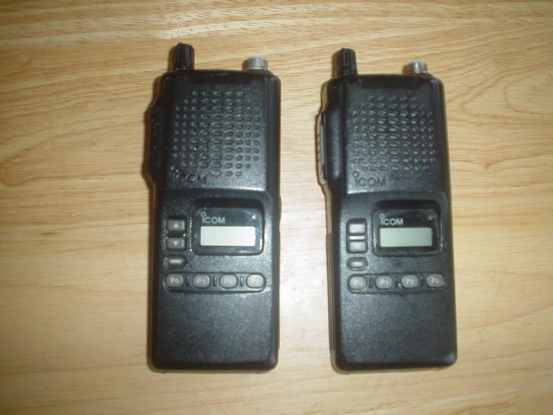 2 icom ic-F4S-4 450 mhz uhf hand held transceivers