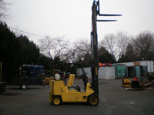 Hyster 12000 lbs capacity forklift lift truck