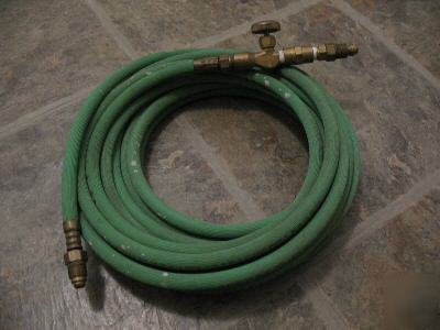 Argon / oxygen hose 28' long with shut off valve 