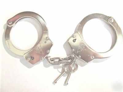 Hiatts model 2222 chained handcuffs - nickel