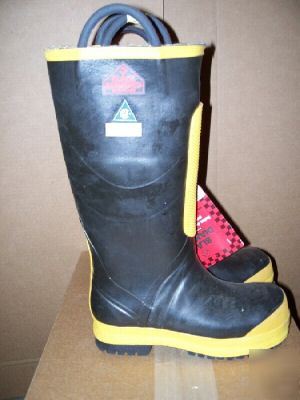 New black diamond firefighter boots size 8M 690-9451 
