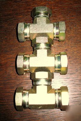 3 x hydraulic adaptors 1