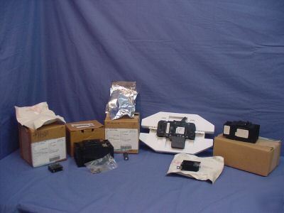 New 14 brand assorted circuit breakers 100A, 150A, 8A