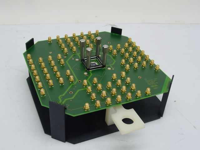 Triquint fc-5014-bb TQ8016-m chip pcb 84 sma connectors