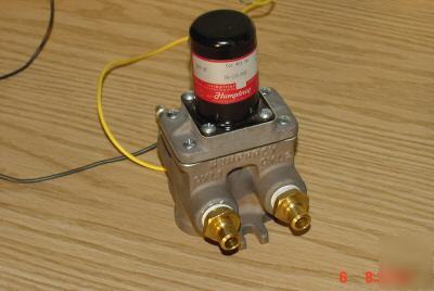Two cylinder humphrey valve no. 501 4E1 36 24 dc volts