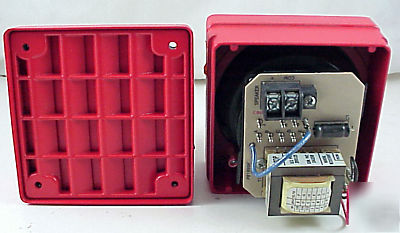 3 wheelock et-1010-r alarm speakers 94 db wall/ceil