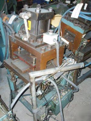 Detroit 4-post hydraulic press #23598