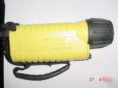 Uk SL4 underwater kinetics sportlight flashlight