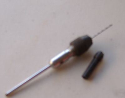 .2-1MM adaptor pin chuck set comes with 2 collets
