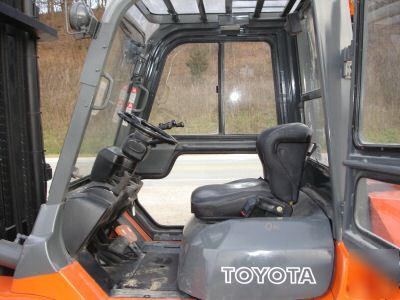 2001 toyota 15500# dual tire diesel forklift with cab