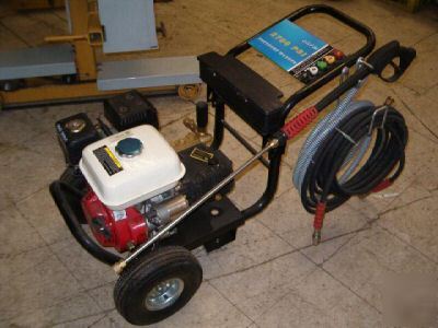 New pressure washer 2700 psi 6.5 hp brand great unit