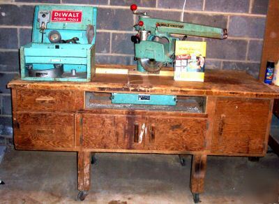 Dewalt original radial arm saw vintage / w work bench