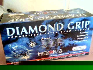 3 boxes 100 each diamond grip powder free textured lge.