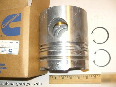 Cummins 3801393 piston kit nos obo