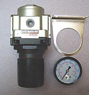New stc air line regulator w/guage & bracket, 1/4
