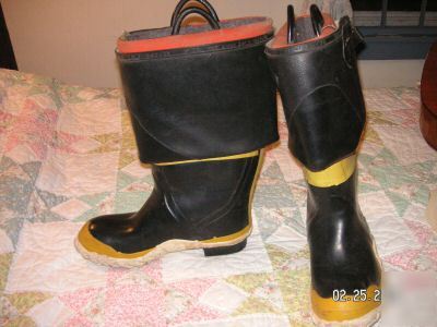 Servus reflekshin, protekshin fire boots, size 10
