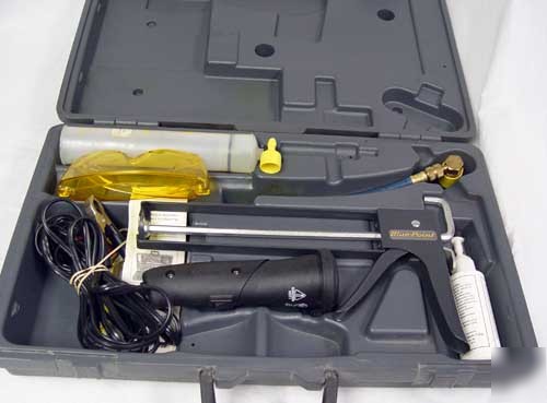 Snap-on blue-point uv leak detection system w/ case