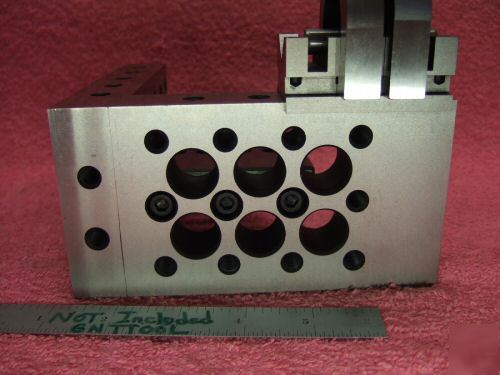 Toolmaker knee with adjustable vblock and 2 clamps wow 