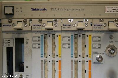 Tektronix TLA711 benchtop logic analyzer TLA7E2, TLA7M4