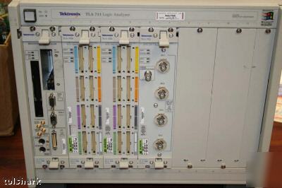 Tektronix TLA711 benchtop logic analyzer TLA7E2, TLA7M4