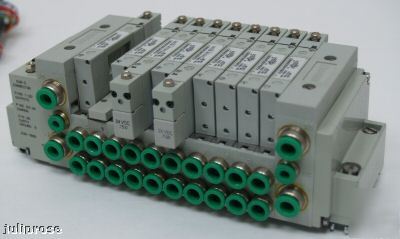 Numatics 10-port pnuematic manifold with 9/valves