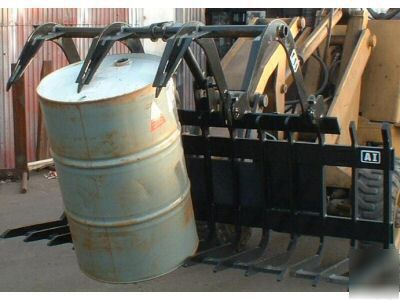 Bobcat style grapple bucket/scoop rake