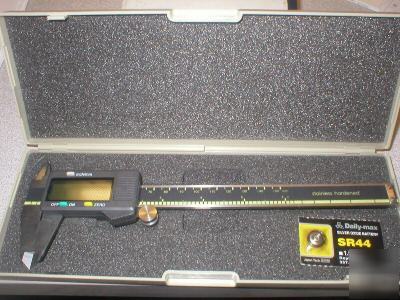 New upm digital caliper- unit never used-111-813
