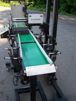 Auto labe automatic top and bottom labeling system
