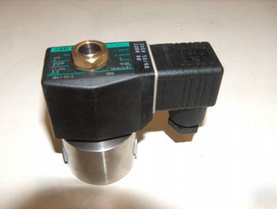 Ckd valve AB41-03-2-N2G solenoid valve AC220V