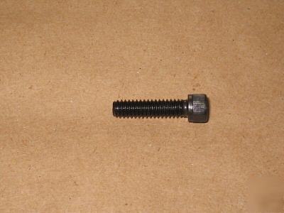 2,500 socket head cap screws size: 10-24 x 5/8