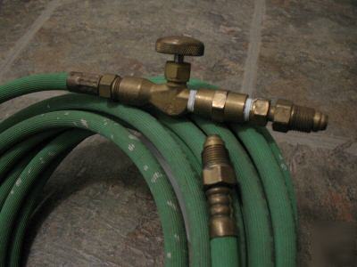 Argon / oxygen hose 28' long with shut off valve 