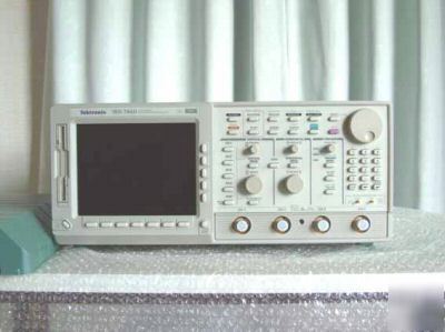 Tektronix TDS784D dpo 1GHZ 4GS/s 4CH 