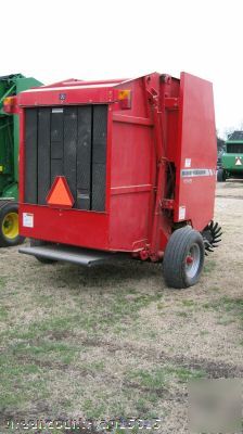 Masey ferfguson 1745 round baler