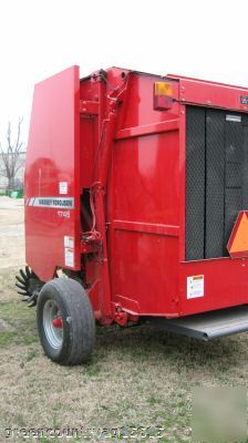 Masey ferfguson 1745 round baler
