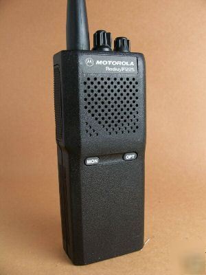 New mint motorola radius P1225 uhf 2-ch radio w/ battery