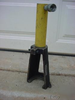 Enerpac ram cyclinder extruder