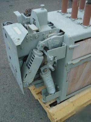 Ge magne-blast circuit breaker 1200 amp max volt 4.76KV