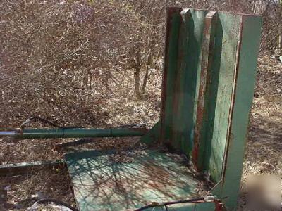 Tubar urden box dumper tcd 8965 material handling jlm