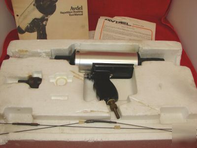 Avdel power rivet repetition riveting gun model 7170