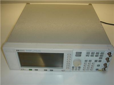 Hp agilent E4400B esg series generator 1GHZ read